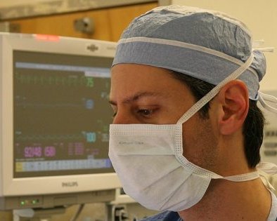 Защищает ли медицинская маска от простуды и гриппа