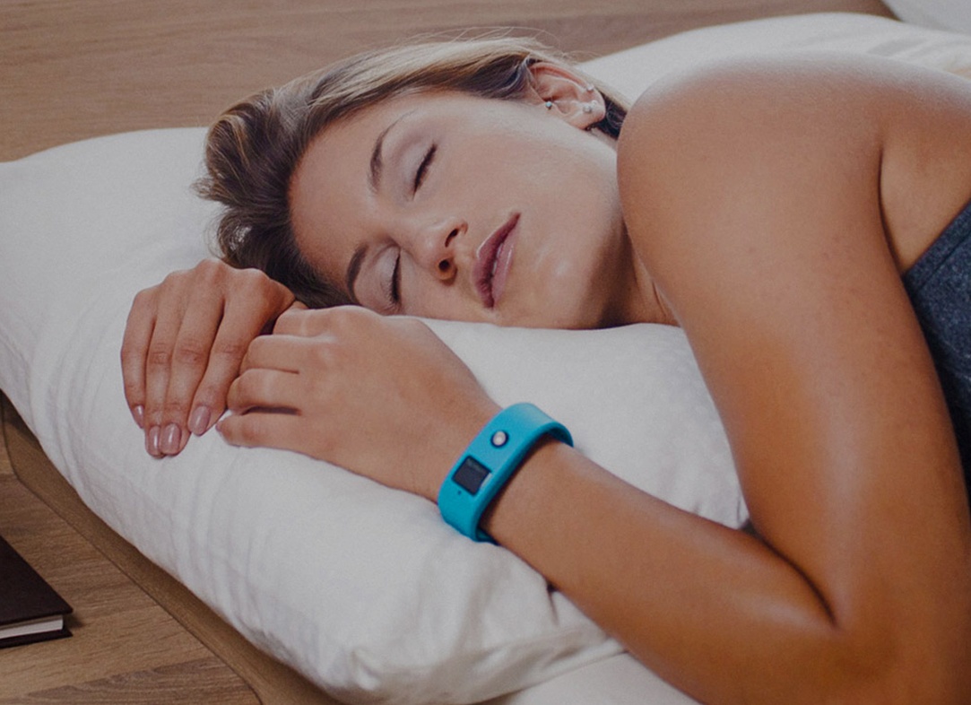 Фитнес-браслет говорит о низком качестве сна? Это ещё ничего не значит